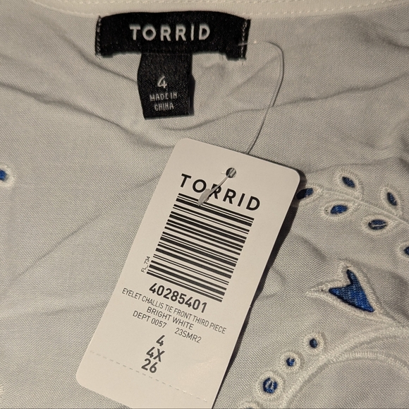 Eyelet Challis Tie-Front Top 4x/26 - Picture 8 of 12